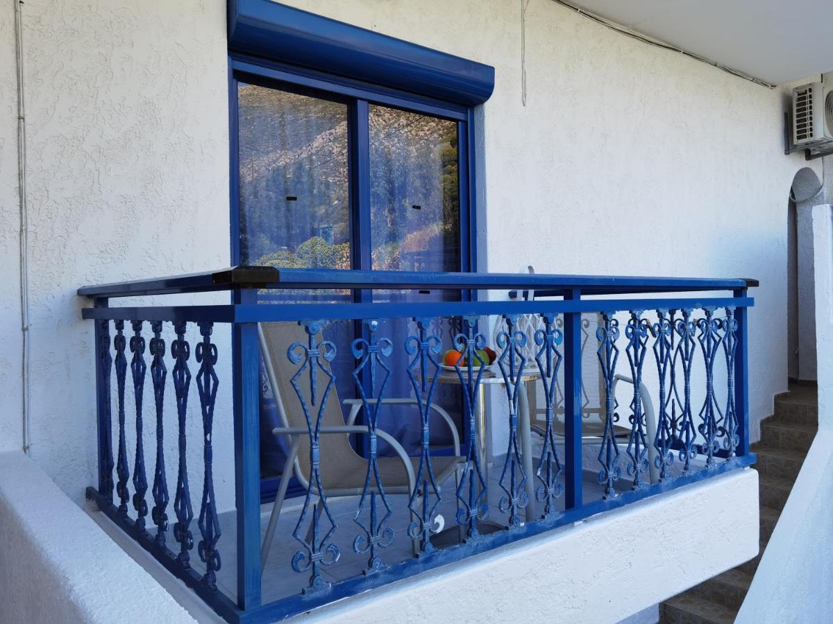 Marinas Studios Livadia  Exteriér fotografie