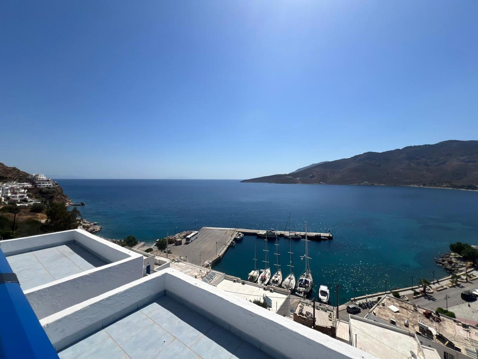 Marinas Studios Livadia  Pokoj fotografie