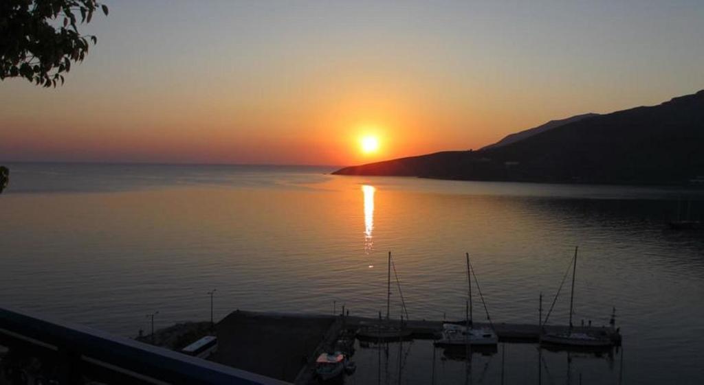 Marinas Studios Livadia  Exteriér fotografie